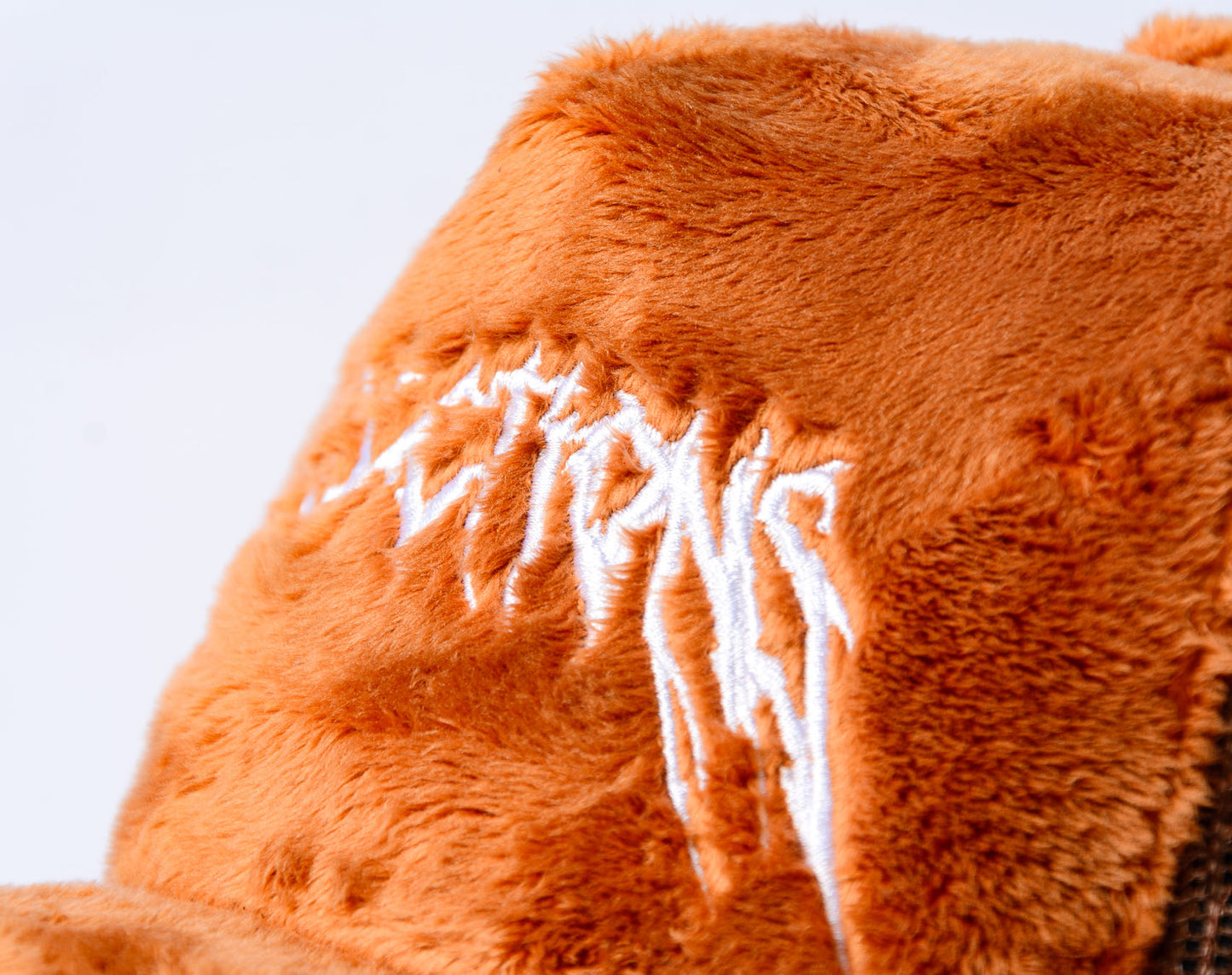 Fuzzy Trucker Coral Brown / White